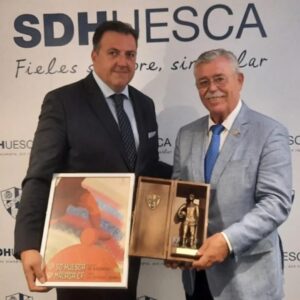 Entrega Miniatura exfutbolista S.D Huesca