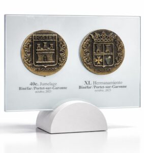 Placa hermanamiento Binéfar