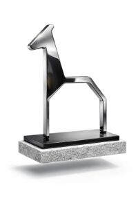 Escultura logo de Huesca