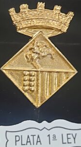 Pin de plata Ajuntament de Serós con baño de oro